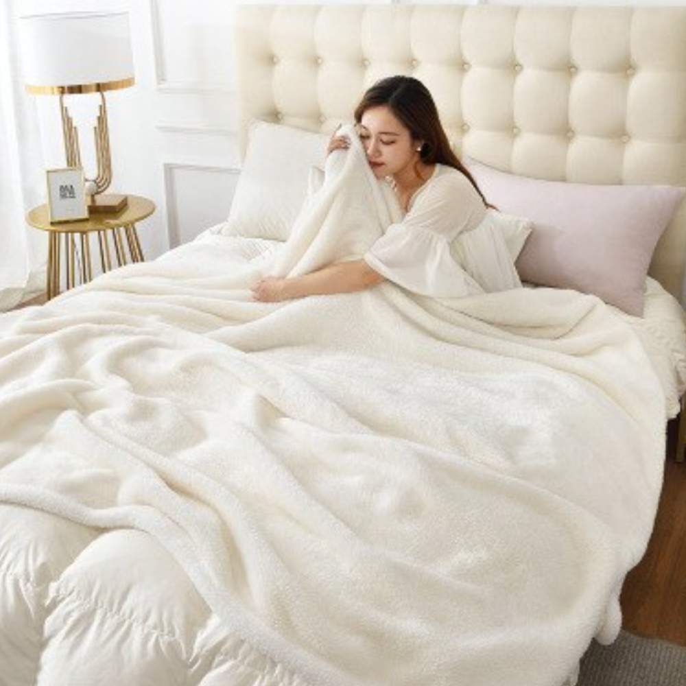 Faux Fur Blanket: image 2